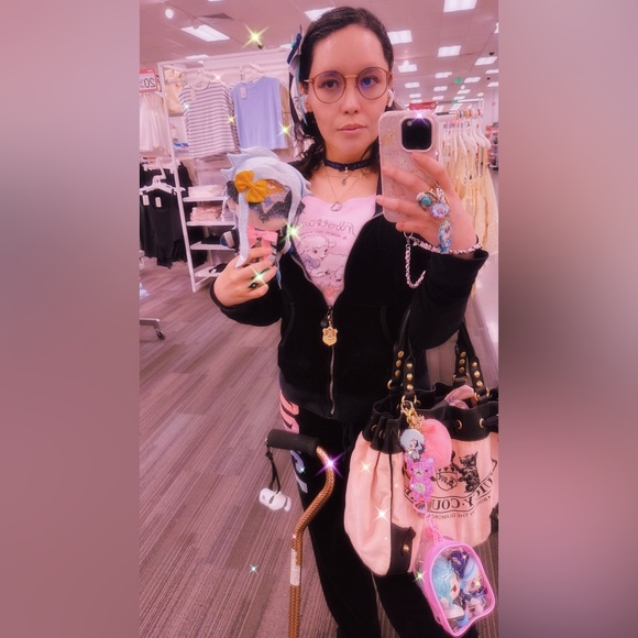 Meet your Posher, Christell - Picture 2 of 16